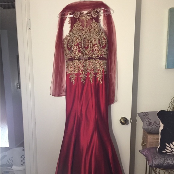 halter top mermaid prom dress